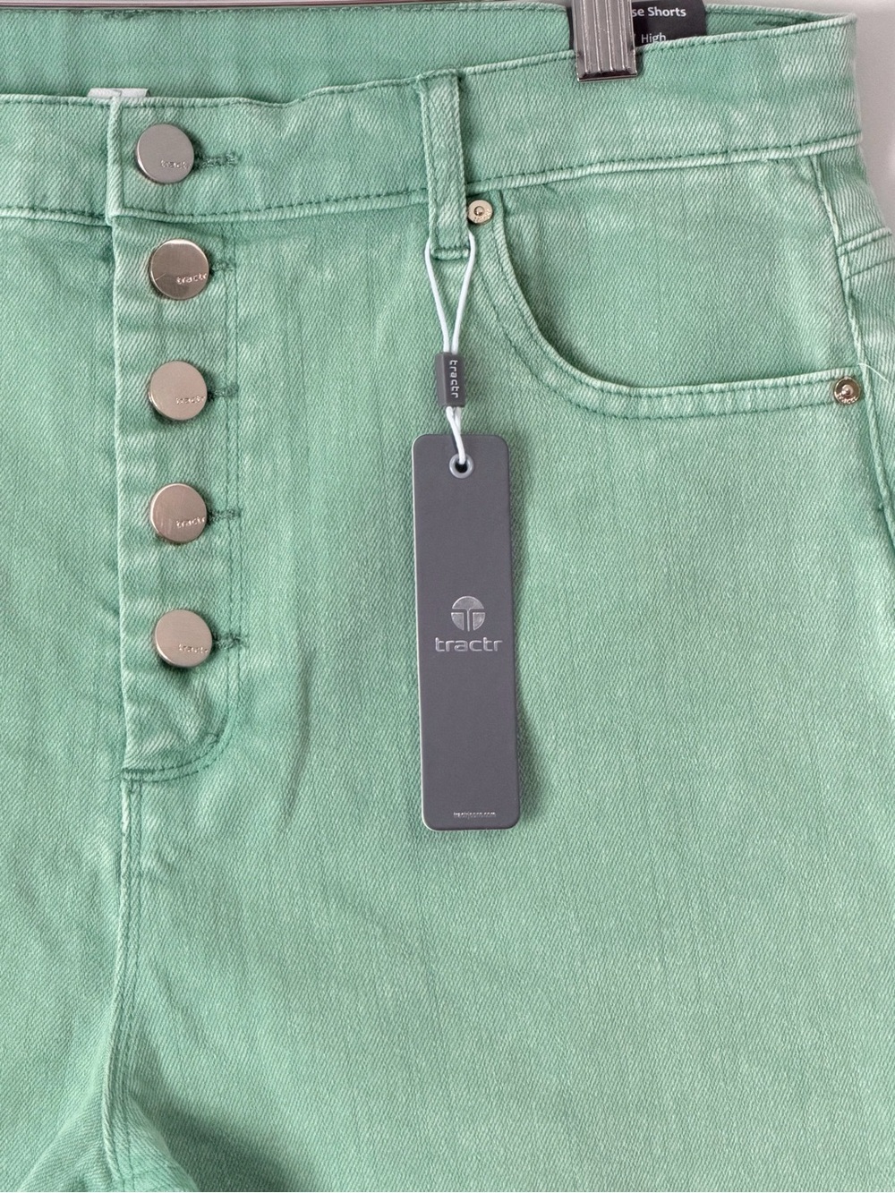 Tractr Green High-Rise Button-Front Frayed Hem Denim Shorts - Picture 3 of 10